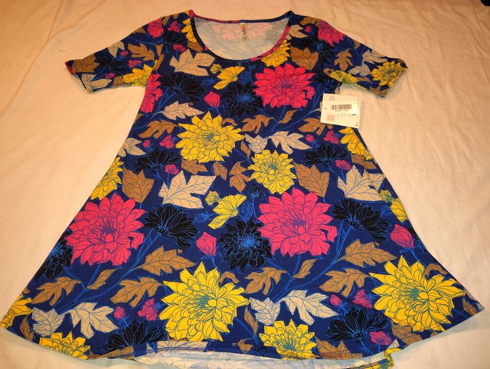LuLaRoe Perfect T Short Sleeve Shirt Xtra X Small XXS NWT Hawaiian Flowers NEW